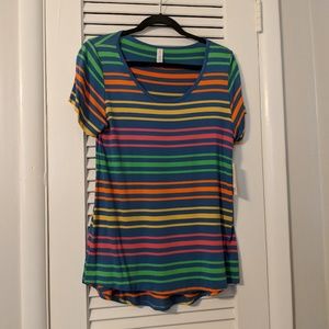 LulaRoe Classic T - Size M